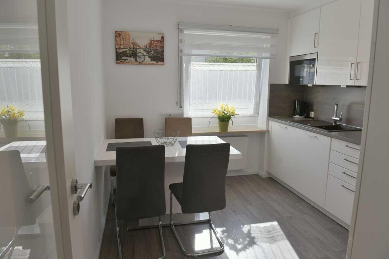 Moderne,helle und ruhige Wohnung zur Alleinnutzung Mindelheim Exterior foto