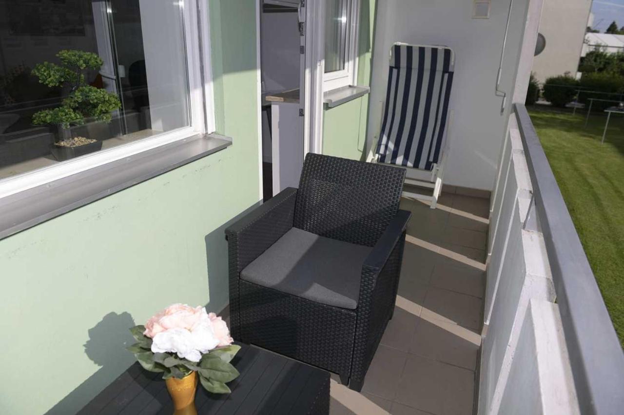 Moderne,helle und ruhige Wohnung zur Alleinnutzung Mindelheim Exterior foto
