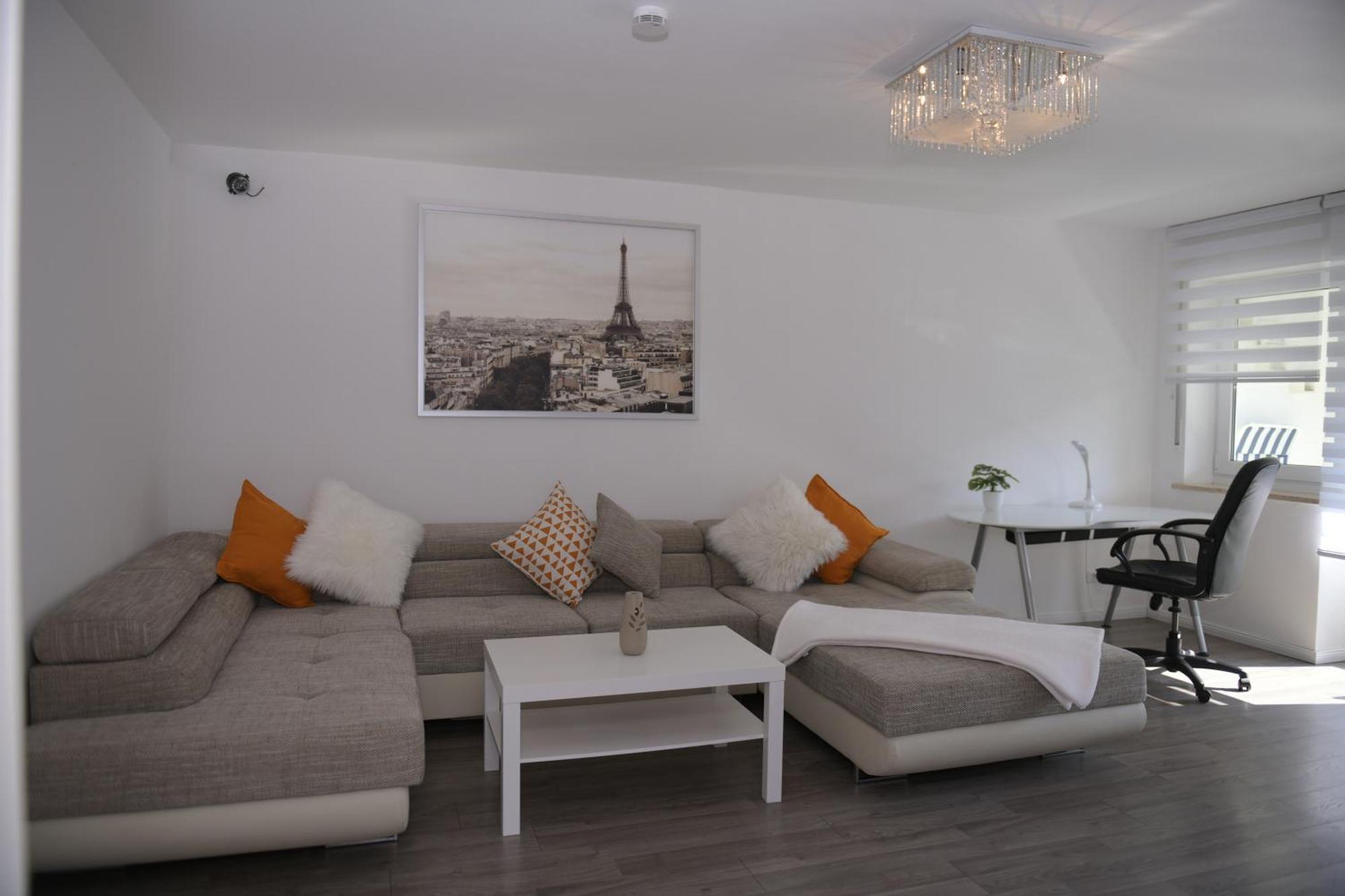 Moderne,helle und ruhige Wohnung zur Alleinnutzung Mindelheim Exterior foto