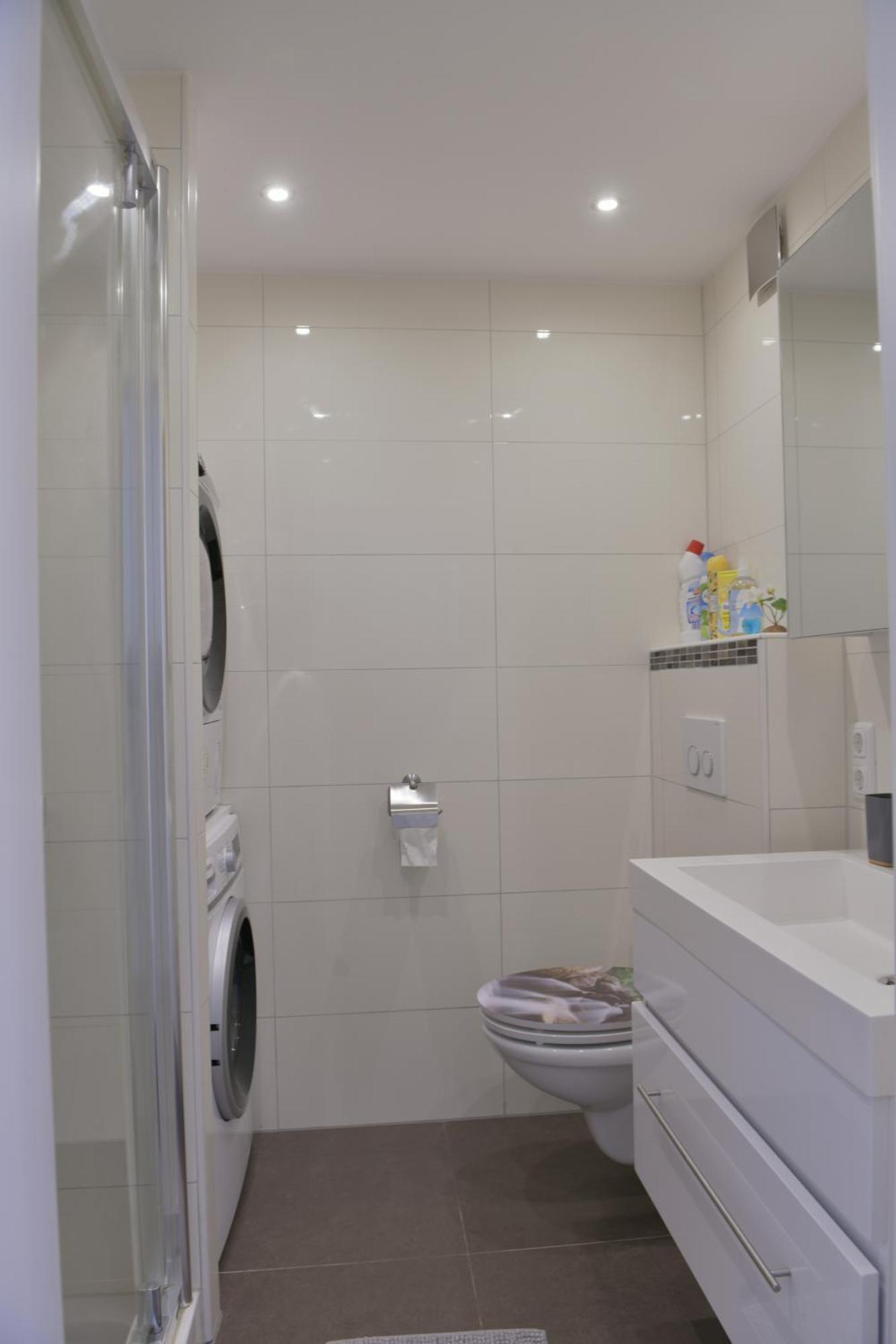 Moderne,helle und ruhige Wohnung zur Alleinnutzung Mindelheim Exterior foto